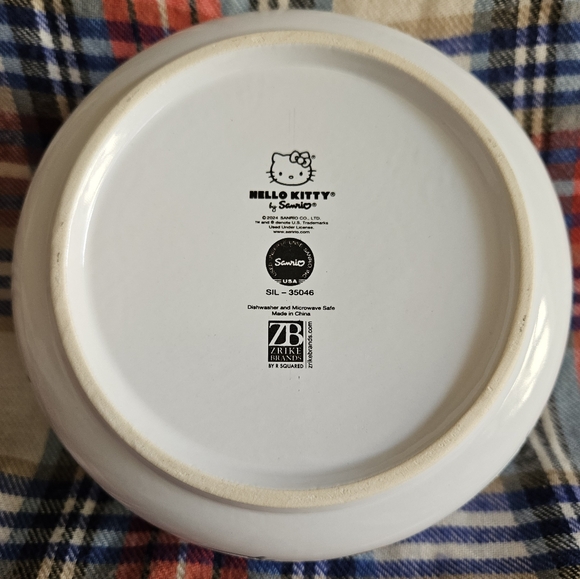 Hello Kitty Ceramic Halloween Food Storage Bowl (Medium) - Picture 3 of 4